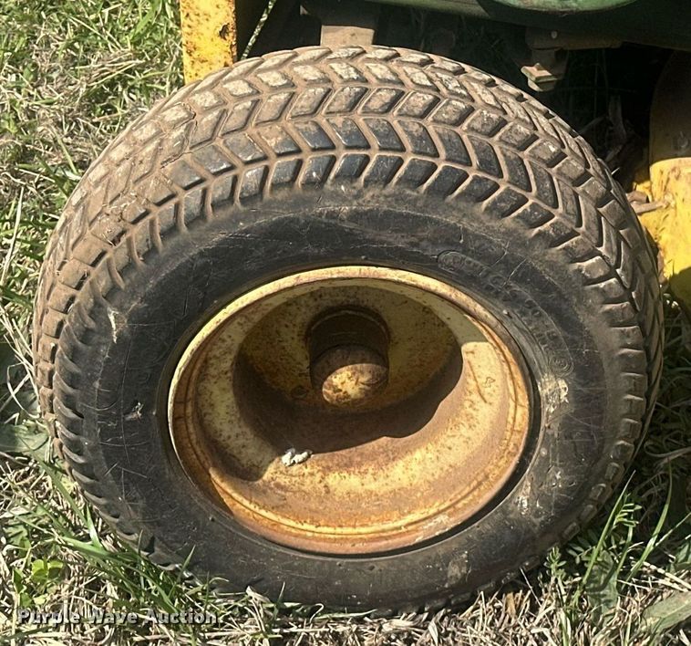 image for item EJ8441 (2) John Deere lawn mowers