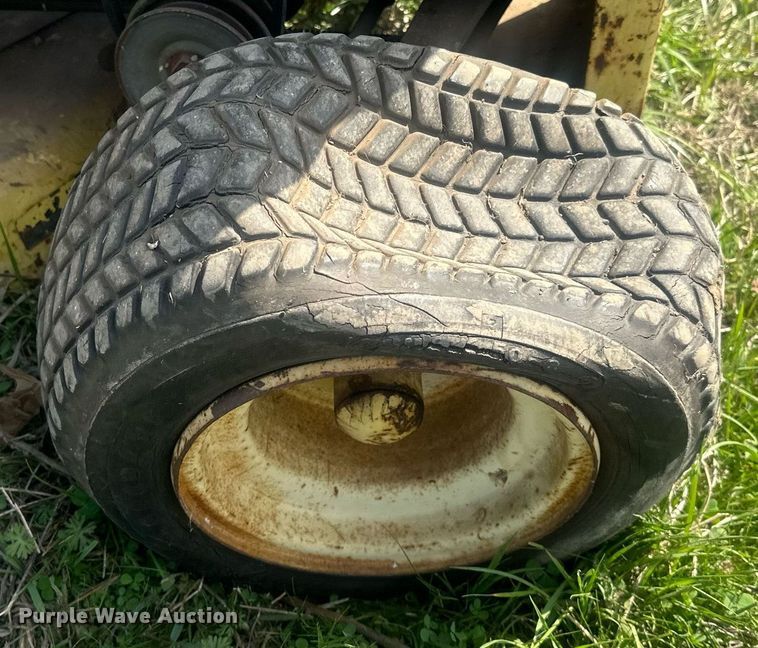 image for item EJ8441 (2) John Deere lawn mowers