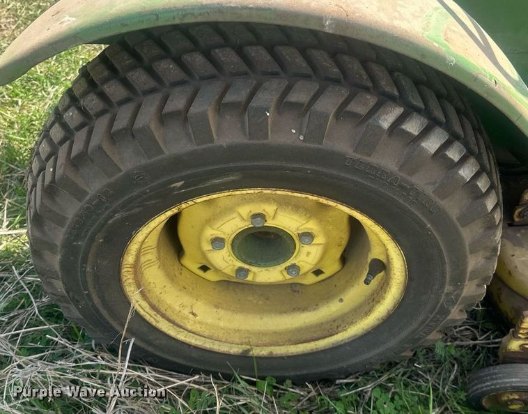 image for item EJ8441 (2) John Deere lawn mowers