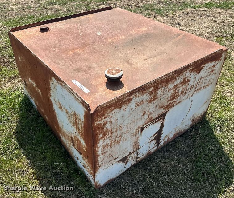 image for item EJ8443 Tank