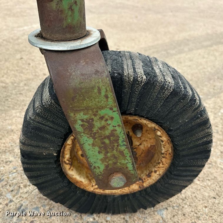 image for item EJ8520 John Deere 506 rotary mower