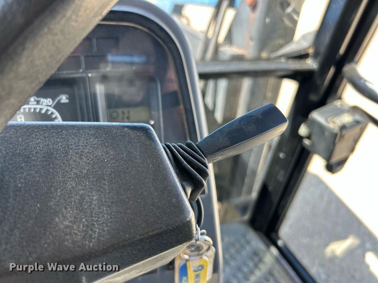 image for item EK2756 Ford 7740 Powerstar SLE MFWD tractor