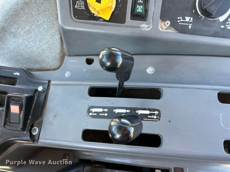 image for item EK2756 Ford 7740 Powerstar SLE MFWD tractor