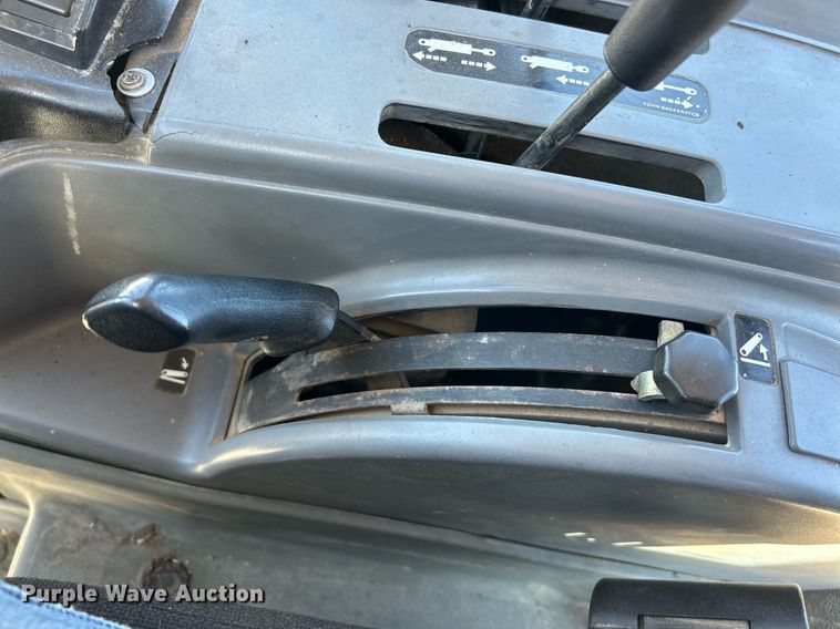 image for item EK2756 Ford 7740 Powerstar SLE MFWD tractor