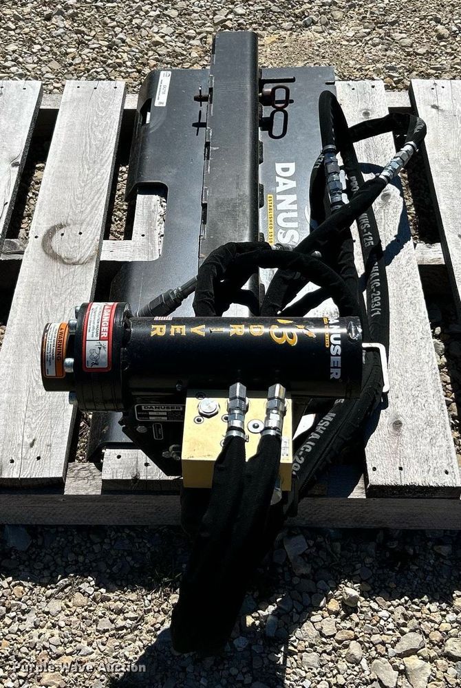 image for item EK2759 Danuser T3 skid steer post driver