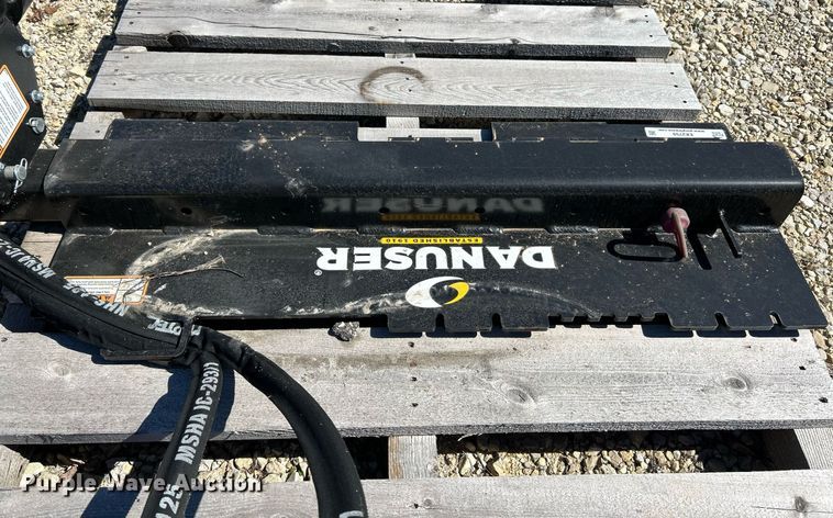 image for item EK2759 Danuser T3 skid steer post driver