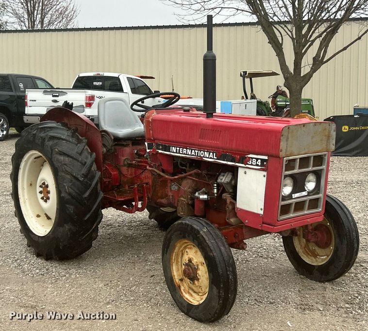 image for item EK2806 International 384 tractor