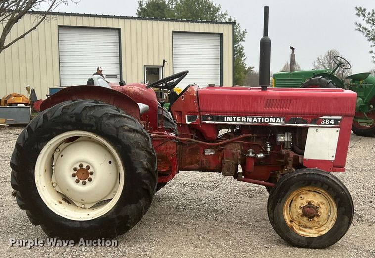 image for item EK2806 International 384 tractor
