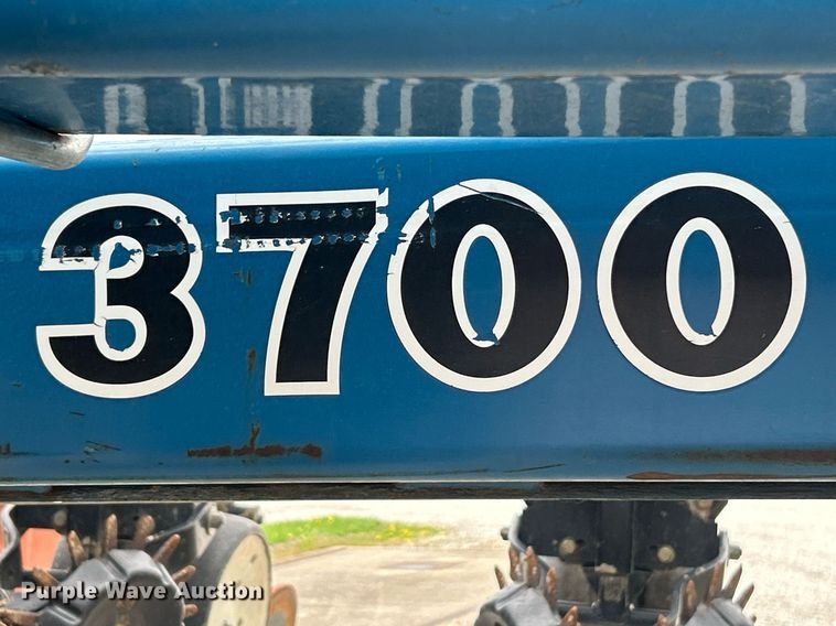 image for item EK2839 Kinze 3700 planter