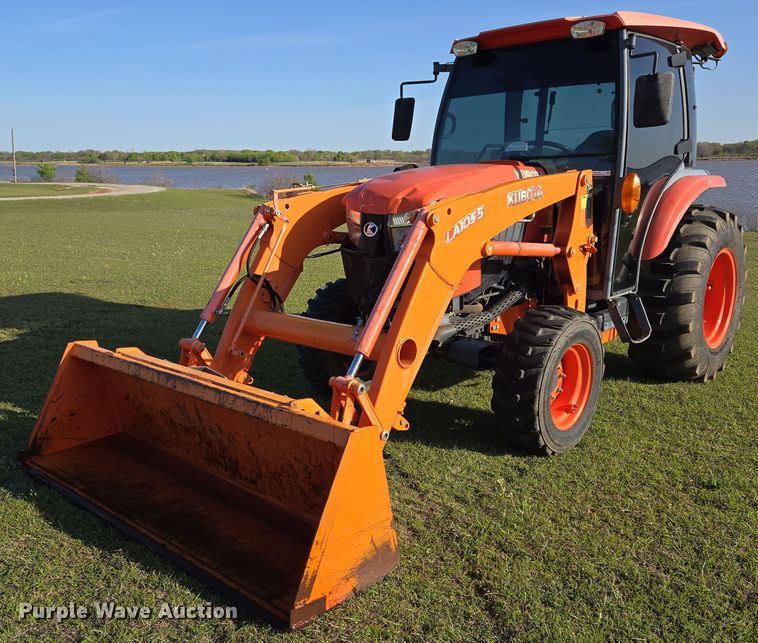 image for item EL1991 2013 Kubota L6060D MFWD tractor