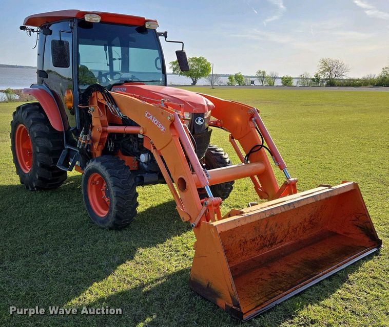 image for item EL1991 2013 Kubota L6060D MFWD tractor