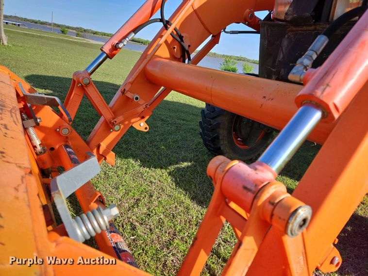 image for item EL1991 2013 Kubota L6060D MFWD tractor