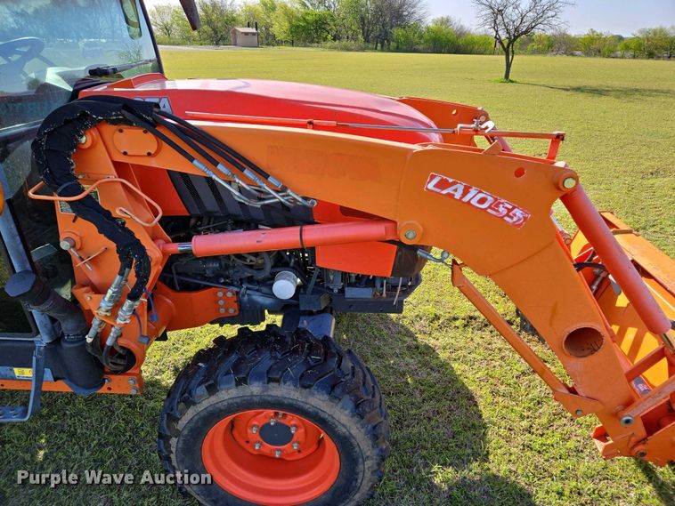 image for item EL1991 2013 Kubota L6060D MFWD tractor