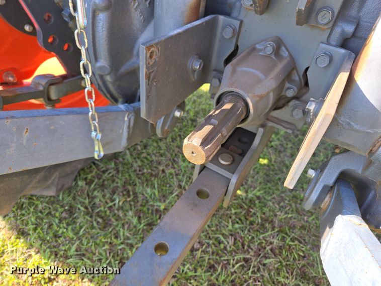 image for item EL1991 2013 Kubota L6060D MFWD tractor