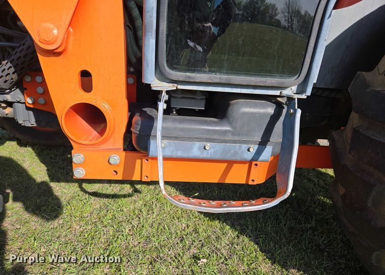 image for item EL1991 2013 Kubota L6060D MFWD tractor