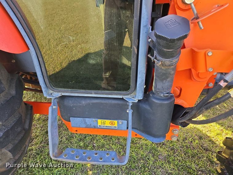 image for item EL1991 2013 Kubota L6060D MFWD tractor