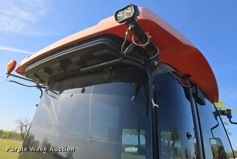 image for item EL1991 2013 Kubota L6060D MFWD tractor