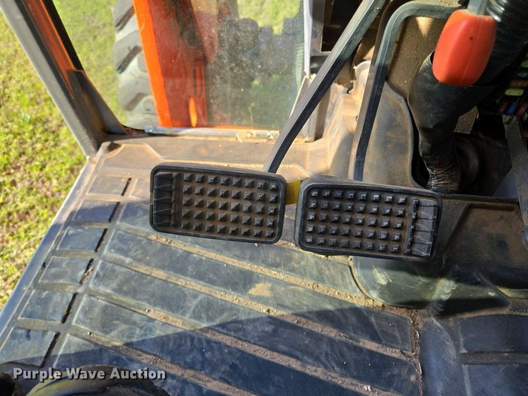 image for item EL1991 2013 Kubota L6060D MFWD tractor