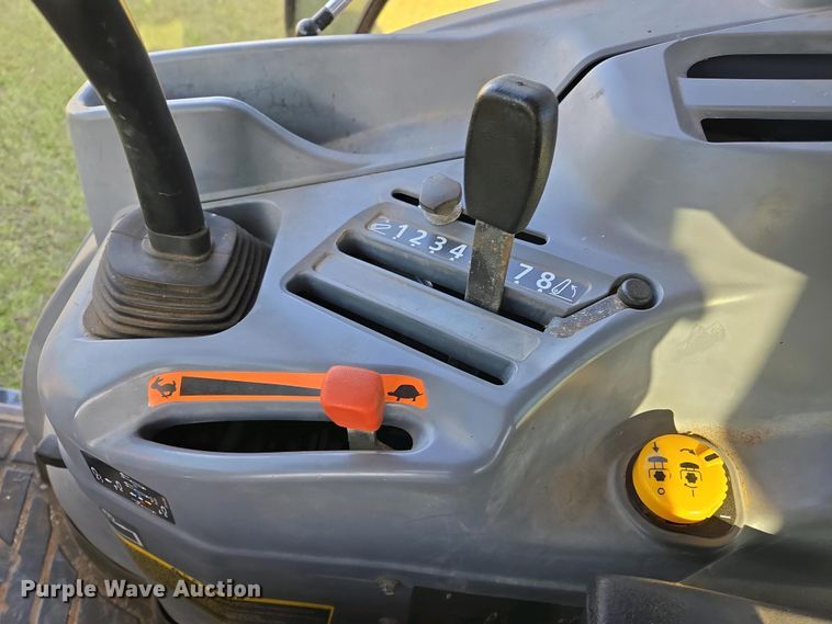 image for item EL1991 2013 Kubota L6060D MFWD tractor