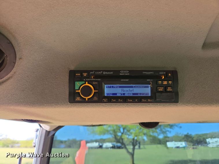 image for item EL1991 2013 Kubota L6060D MFWD tractor