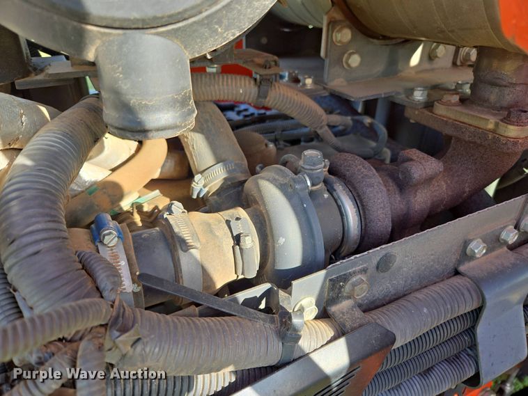 image for item EL1991 2013 Kubota L6060D MFWD tractor