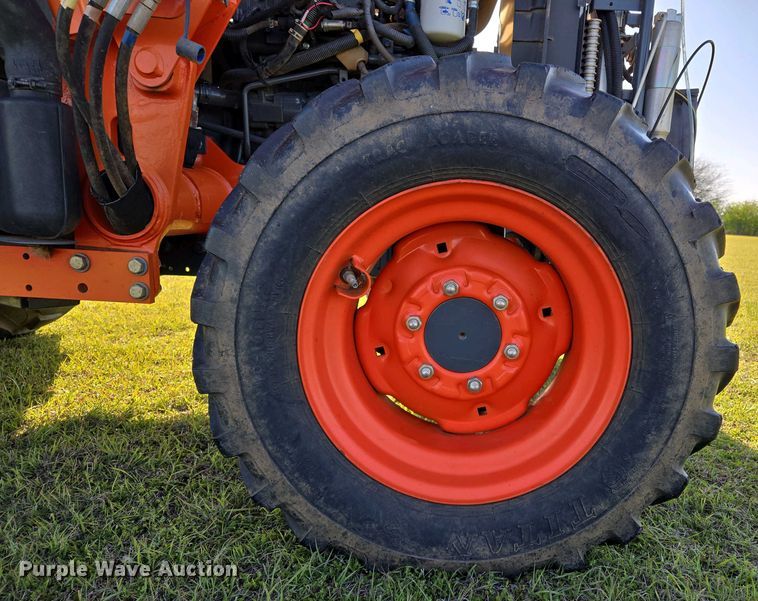 image for item EL1991 2013 Kubota L6060D MFWD tractor