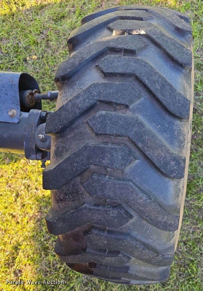 image for item EL1991 2013 Kubota L6060D MFWD tractor