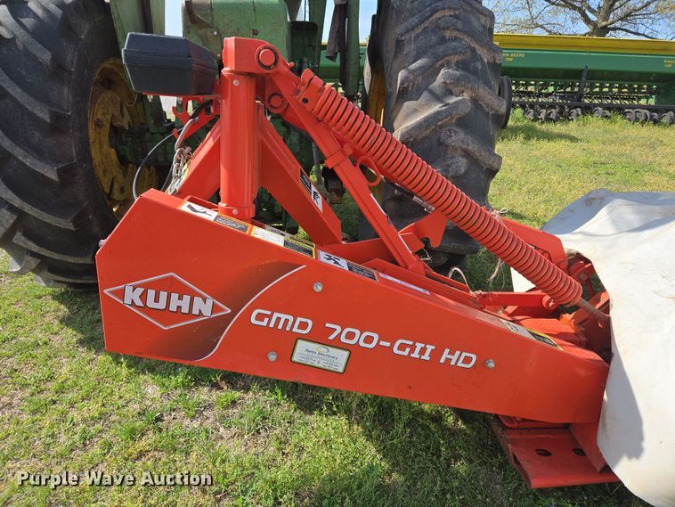 image for item EL5541 Kuhn GMD 700-GII HD disc mower