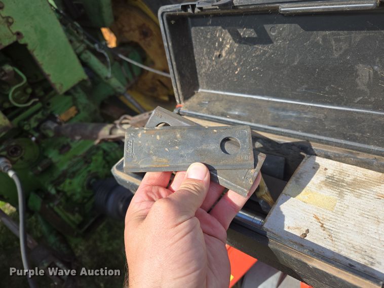 image for item EL5541 Kuhn GMD 700-GII HD disc mower