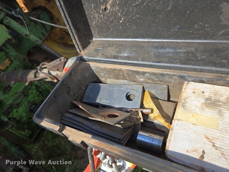 image for item EL5541 Kuhn GMD 700-GII HD disc mower