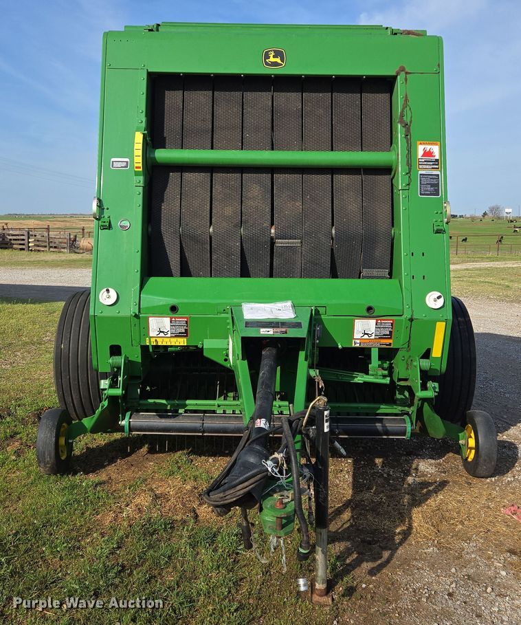 image for item EL5543 2012 John Deere 568-5X6 MegaWide Plus round baler