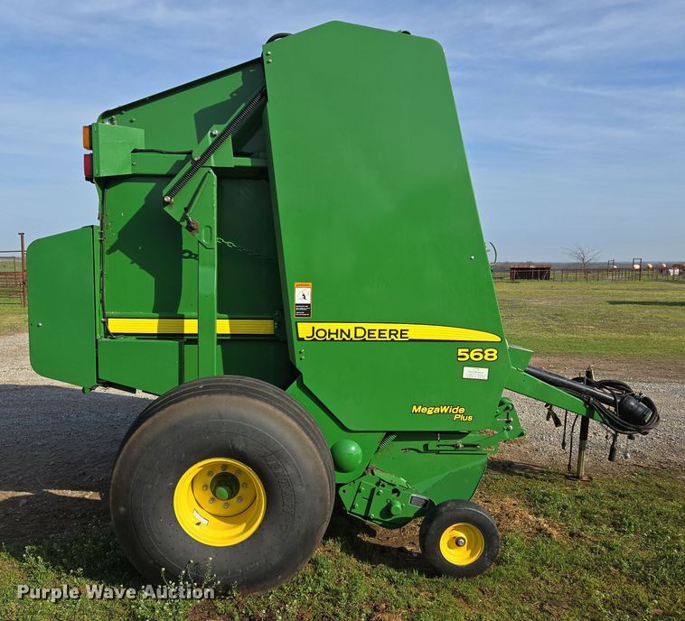 image for item EL5543 2012 John Deere 568-5X6 MegaWide Plus round baler