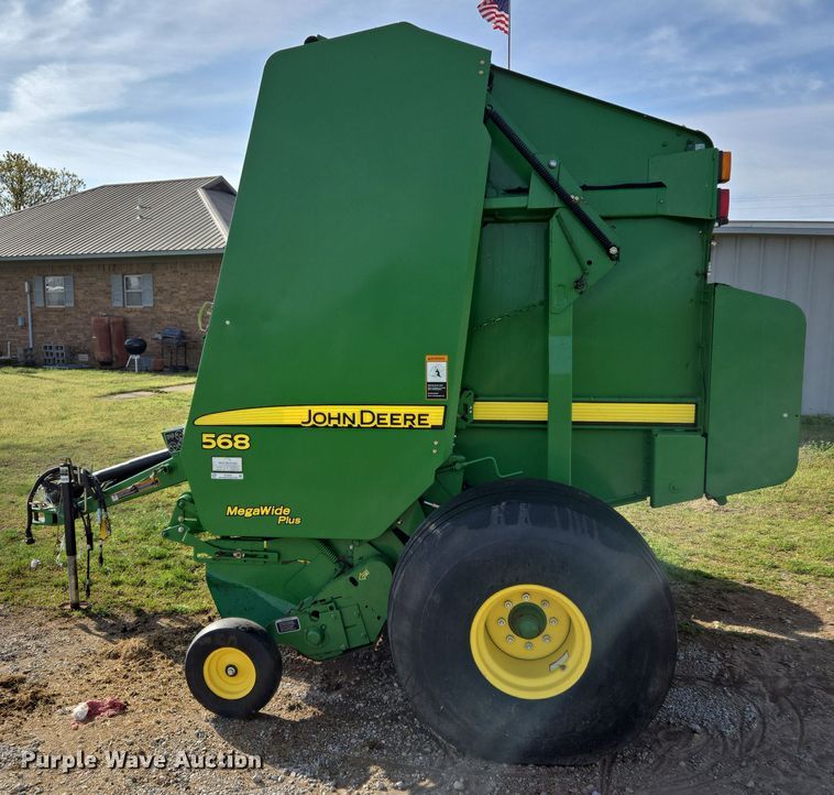 image for item EL5543 2012 John Deere 568-5X6 MegaWide Plus round baler