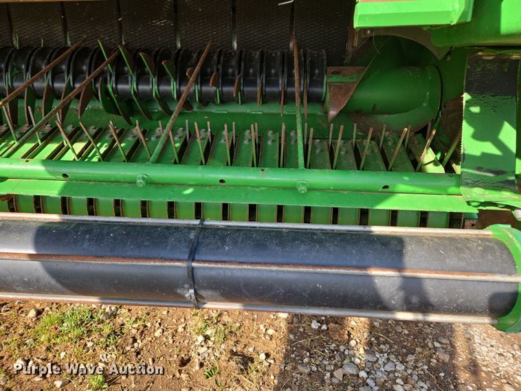 image for item EL5543 2012 John Deere 568-5X6 MegaWide Plus round baler