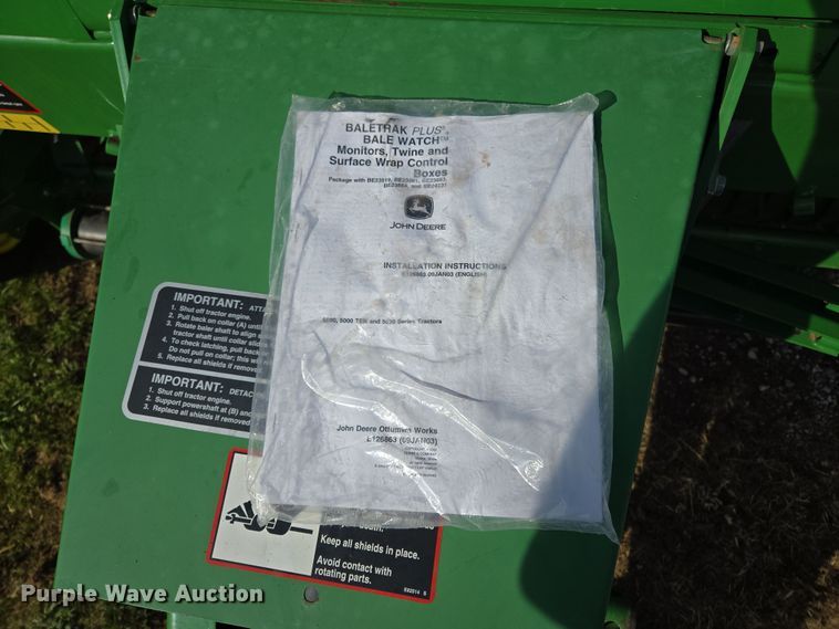 image for item EL5543 2012 John Deere 568-5X6 MegaWide Plus round baler