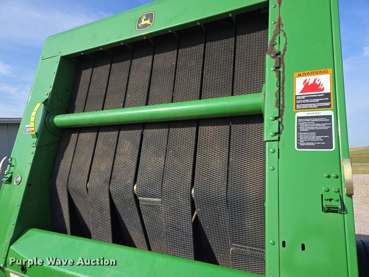 image for item EL5543 2012 John Deere 568-5X6 MegaWide Plus round baler