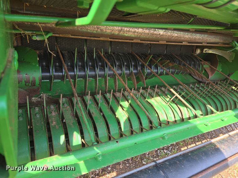 image for item EL5543 2012 John Deere 568-5X6 MegaWide Plus round baler