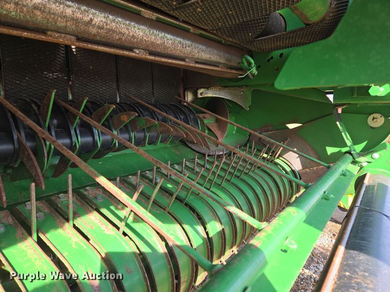 image for item EL5543 2012 John Deere 568-5X6 MegaWide Plus round baler