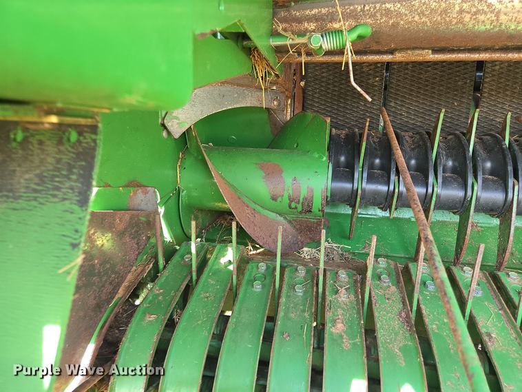 image for item EL5543 2012 John Deere 568-5X6 MegaWide Plus round baler