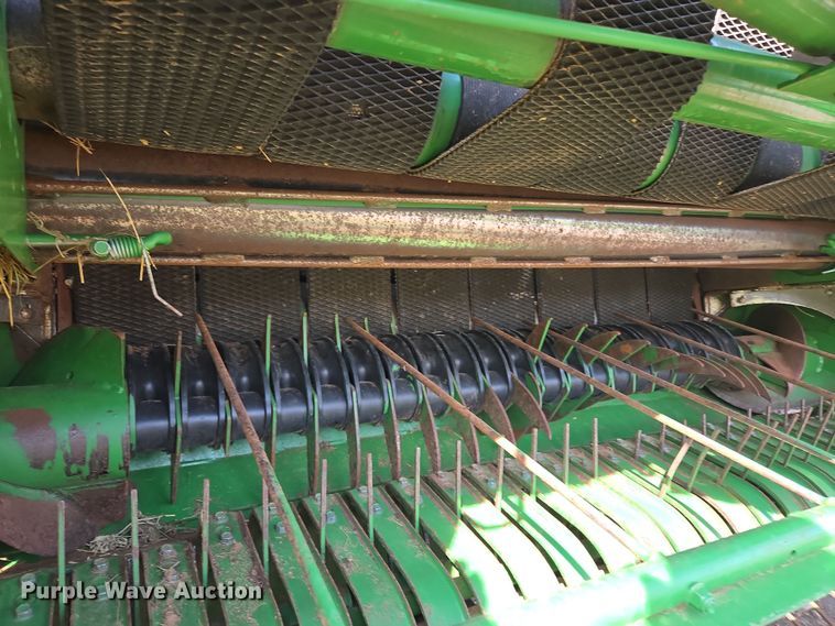 image for item EL5543 2012 John Deere 568-5X6 MegaWide Plus round baler