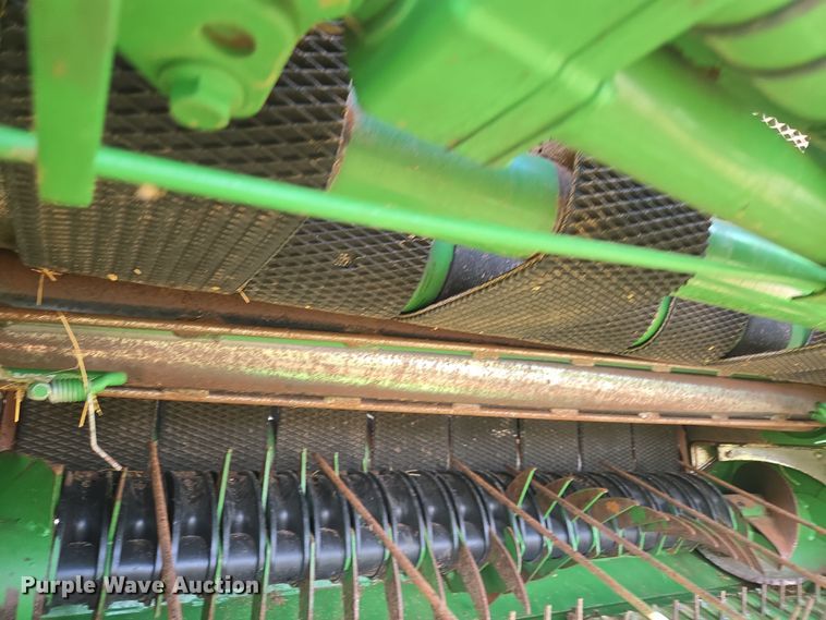 image for item EL5543 2012 John Deere 568-5X6 MegaWide Plus round baler