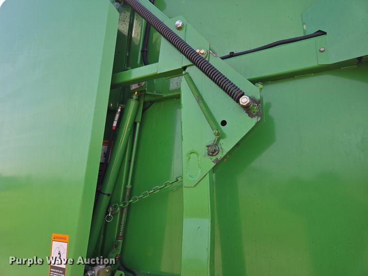 image for item EL5543 2012 John Deere 568-5X6 MegaWide Plus round baler