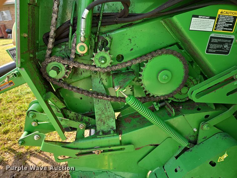 image for item EL5543 2012 John Deere 568-5X6 MegaWide Plus round baler