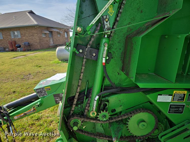 image for item EL5543 2012 John Deere 568-5X6 MegaWide Plus round baler