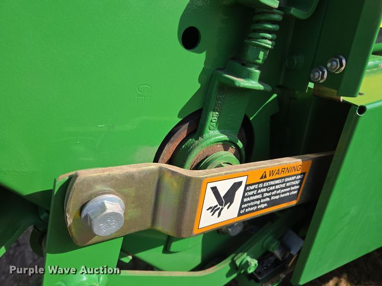 image for item EL5543 2012 John Deere 568-5X6 MegaWide Plus round baler