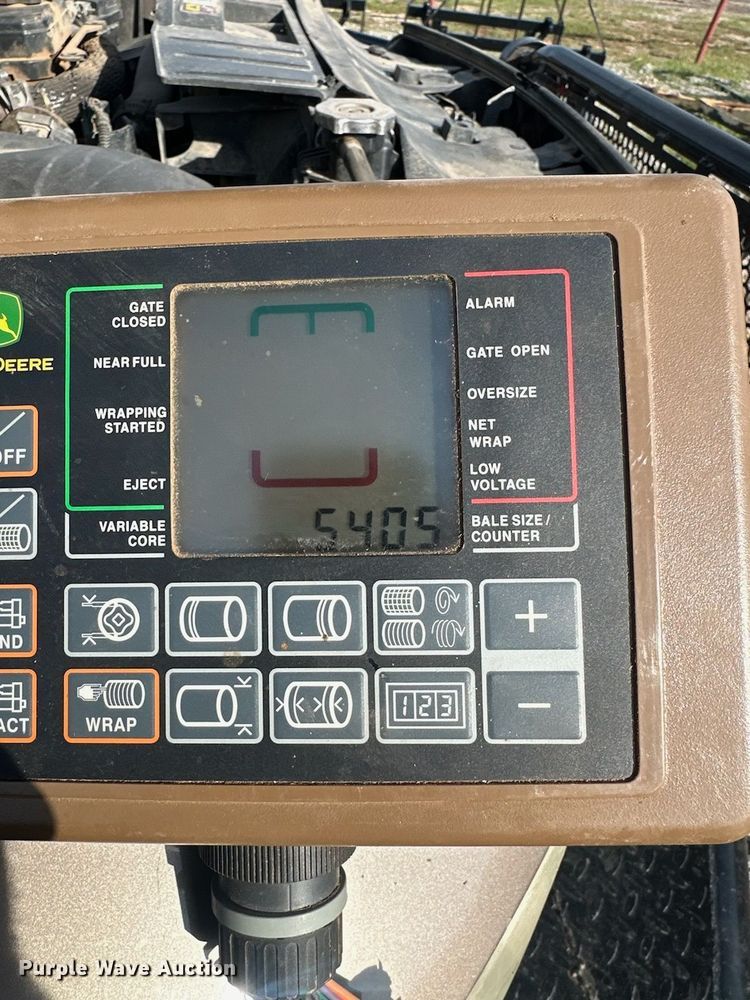 image for item EL5543 2012 John Deere 568-5X6 MegaWide Plus round baler