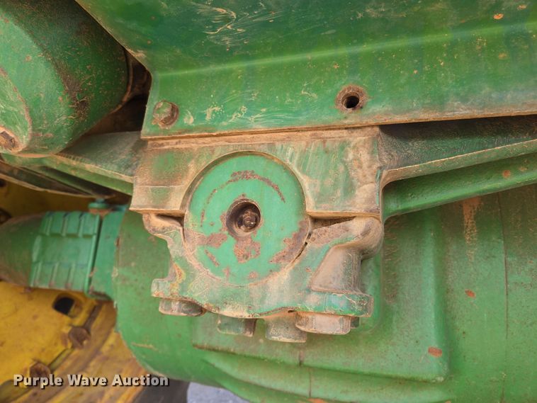 image for item EL5544 1982 John Deere 8650 4WD tractor