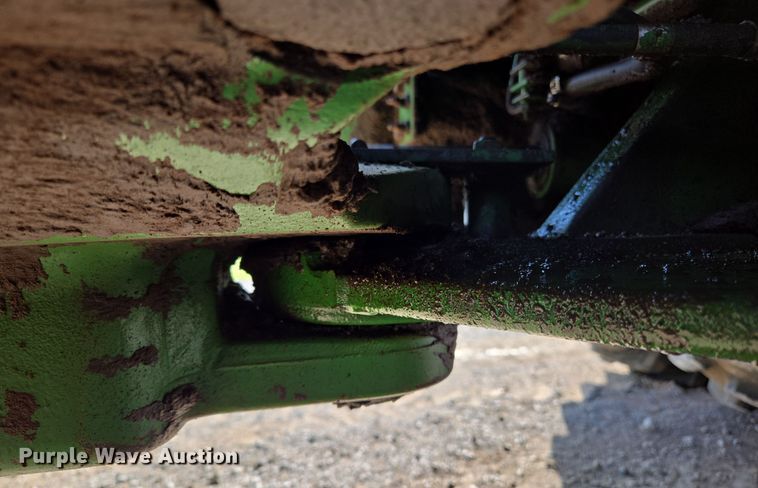 image for item EL5544 1982 John Deere 8650 4WD tractor