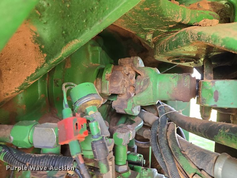 image for item EL5544 1982 John Deere 8650 4WD tractor