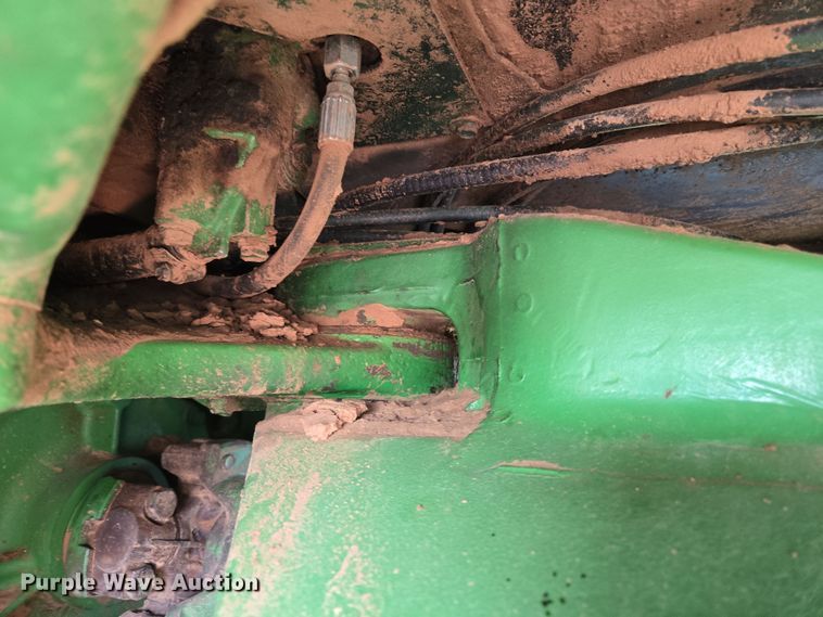 image for item EL5544 1982 John Deere 8650 4WD tractor